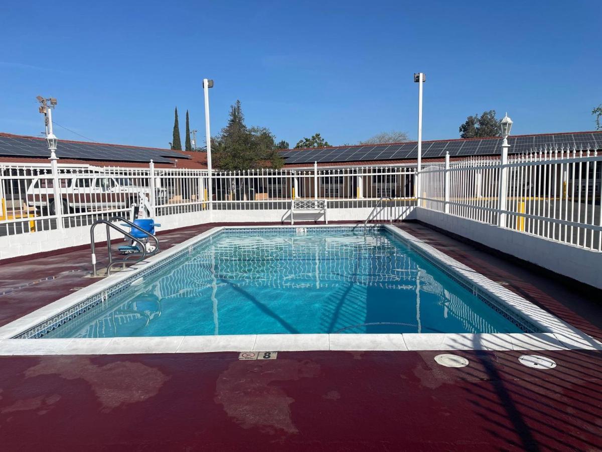 Holiday Motel Oakdale Exterior foto